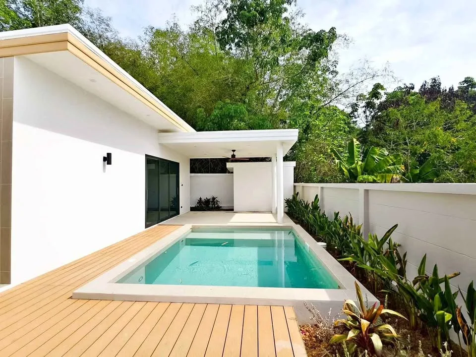 Poolvilla mit 3 Schlafzimmern und 3 Bädern zur Miete in Paklok
