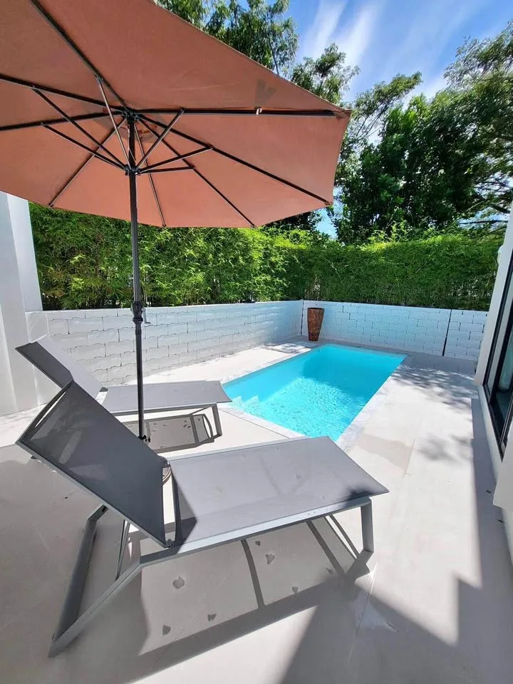 Privatpool-Villa zur Miete in Chalong, Phuket