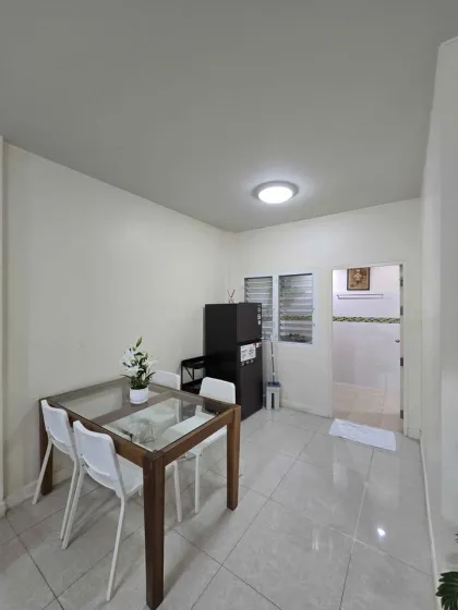 Вилла с 3 спальнями и 2 ванными комнатами в аренду в Phuket Villa Chaofa 2