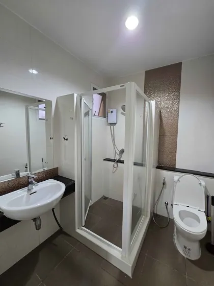 Вилла с 3 спальнями и 2 ванными комнатами в аренду в Phuket Villa Chaofa 2