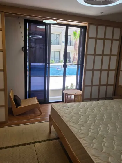 Студия с выходом к бассейну в Utopia Loft