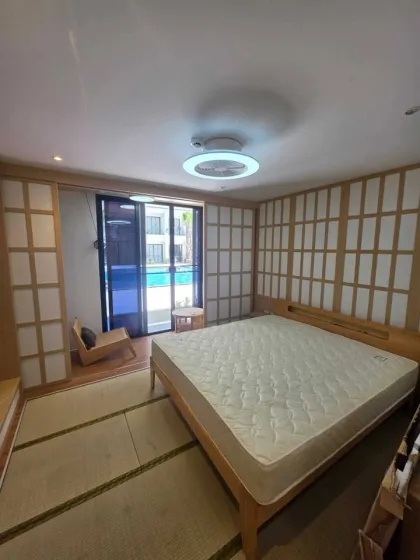 Студия с выходом к бассейну в Utopia Loft