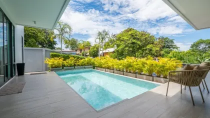 4-Schlafzimmer, 5-Badezimmer Villa mit Privatpool in Rawai