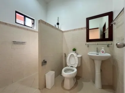 Вилла с бассейном 3 спальни в аренду в Ananda Villa, Чалонг