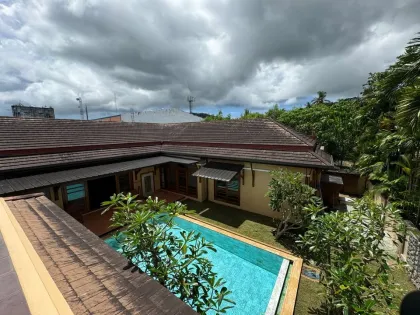 5-Bedroom Villa with Private Salt Water Pool in Chalong