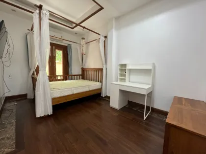 5-Bedroom Villa with Private Salt Water Pool in Chalong