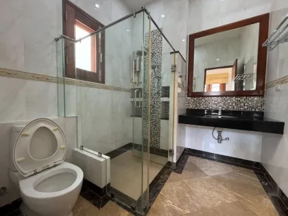 5-Bedroom Villa with Private Salt Water Pool in Chalong