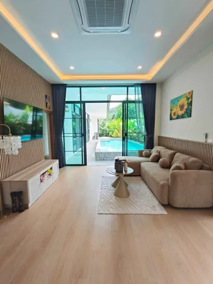 Brandneue 3-Zimmer-Poolvilla zur Miete in Chalong