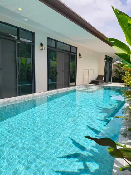 Brandneue 3-Zimmer-Poolvilla zur Miete in Chalong