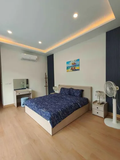 Brandneue 3-Zimmer-Poolvilla zur Miete in Chalong