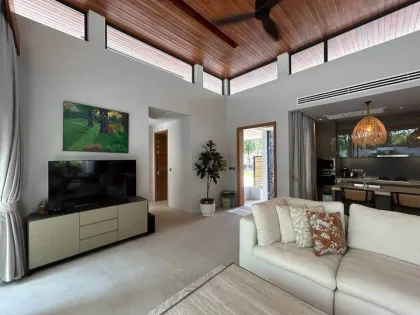 Аренда роскошной виллы с 3 спальнями и бассейном в Botanica Modern Loft 1