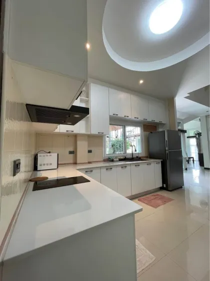 Private Familienvilla mit Pool in Rawai, 3 Schlafzimmer, 3 Badezimmer