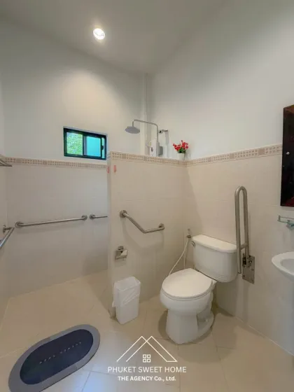 3-Bedroom 2-Bath Villa with Private Pool for Rent in Chalong