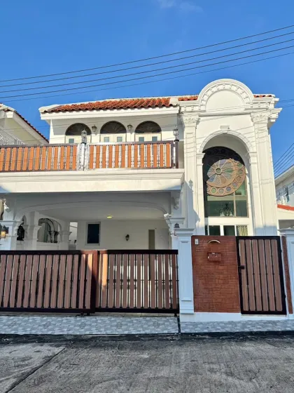 Дом в аренду в проекте Supicha Sino с 4 спальнями и 3 ванными