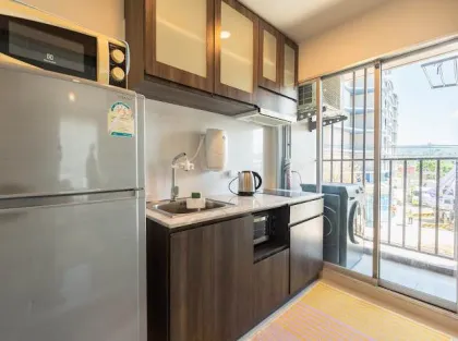 D Condo Creek Kathu 1-Bedroom Apartment for Rent