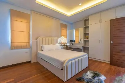 Villa privada con piscina de 3 habitaciones y 4 baños en Rawai