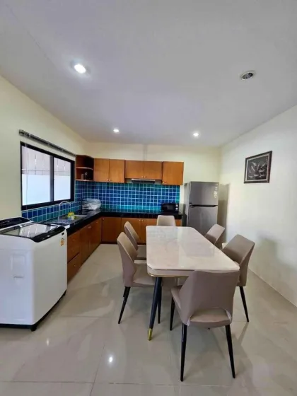 Villa de 3 habitaciones con piscina privada en alquiler en Thalang
