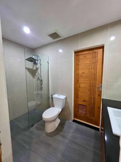Villa de 3 habitaciones con piscina privada en alquiler en Thalang