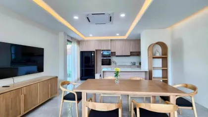Neu renovierte 4-Zimmer-Villa zur Miete in Anuphas Golf Ville, Kathu