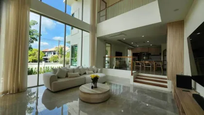 Neu renovierte 4-Zimmer-Villa zur Miete in Anuphas Golf Ville, Kathu
