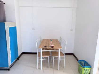 Угловая 1-комнатная квартира в аренду в Baan Phon, Талаанг