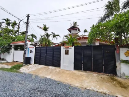 2-Zimmer-Haus mit 2 Bädern und eigenem Pool in Rawai zu vermieten