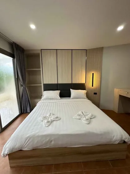 Apartamento de 2 habitaciones con mascotas en The Green Golf Residence, Phuket