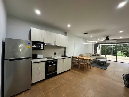 Apartamento de 2 habitaciones con mascotas en The Green Golf Residence, Phuket