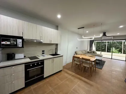 Apartamento de 2 habitaciones con mascotas en The Green Golf Residence, Phuket