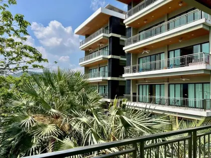 Luxury Lake View Condo for Rent at Chalong