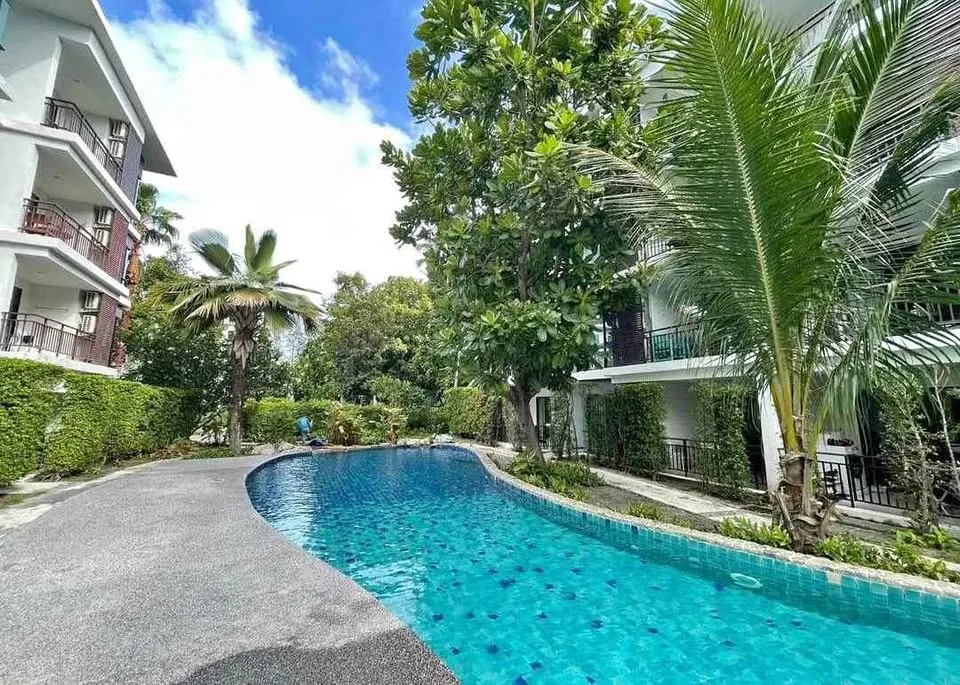 Condominio Estudio Amueblado Frente a la Playa en Rawai