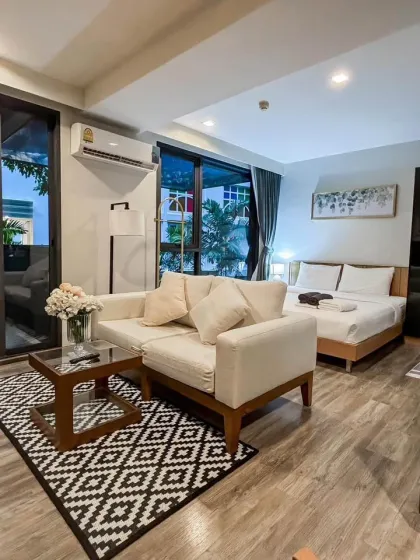 Студия с 1 спальней в The Deck Patong Condo в аренду