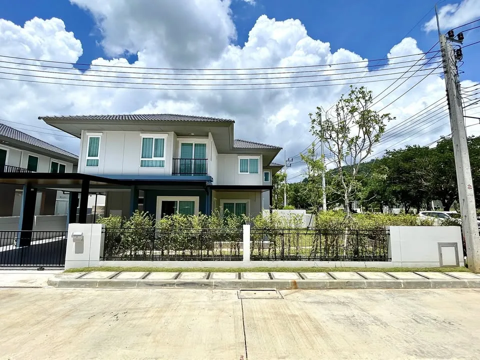 Maison neuve 4 chambres à louer à Saransiri Koh Kaew Retreat