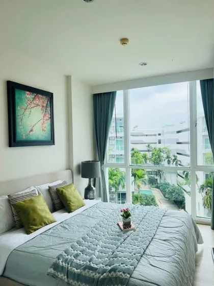 Кондо с 1 спальней у бассейна The Base Downtown Phuket на аренду