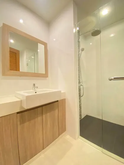 คอนโดมิเนียม 1 ห้องนอนให้เช่า ที่ Sugar Palm Residence, ตัวเมืองภูเก็ต