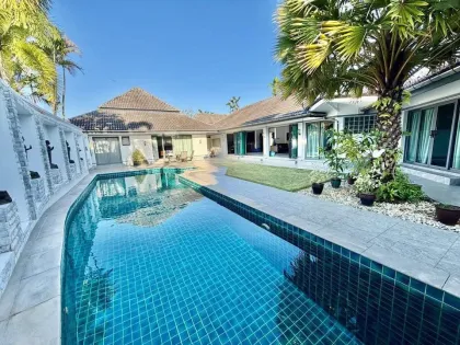 Private Courtyard Pool Villa near Loch Palm Golf Club