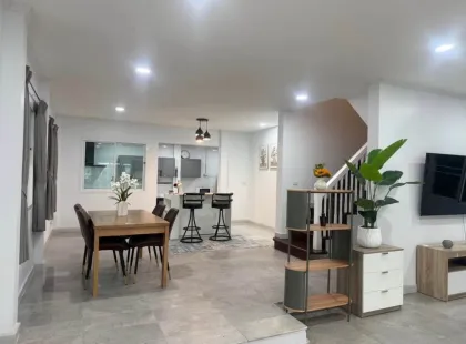 3 Bedroom 2 Bathroom Villa in Land & House Chalong