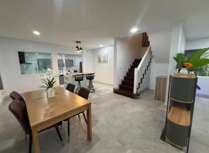 3 Bedroom 2 Bathroom Villa in Land & House Chalong
