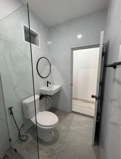 3 Bedroom 2 Bathroom Villa in Land & House Chalong