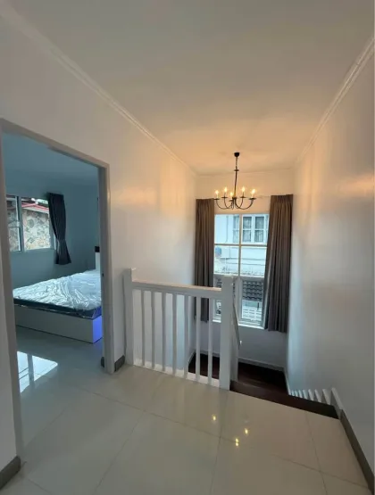3 Bedroom 2 Bathroom Villa in Land & House Chalong
