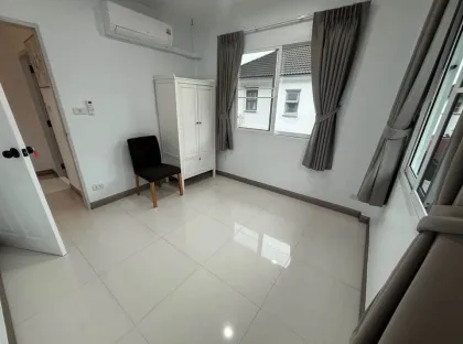 3 Bedroom 2 Bathroom Villa in Land & House Chalong