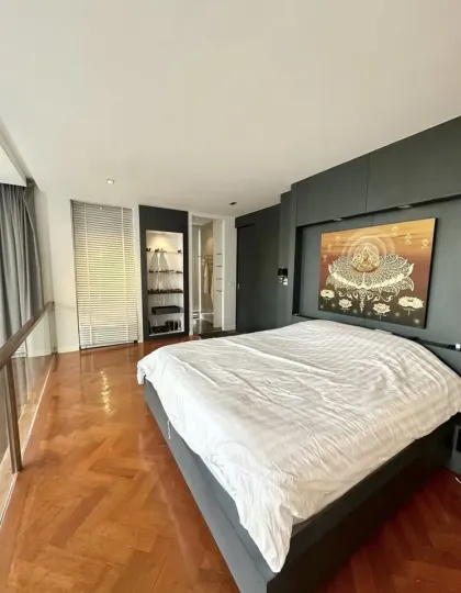 Ático de 2 habitaciones con balcón y vista al mar en Kamala