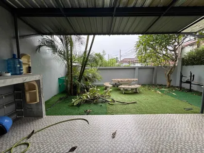 Casa de 2 Habitaciones en Alquiler en Chalong, Phuket
