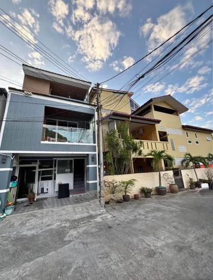 Moderne private 2-Zimmer-Wohnung nahe Kata Beach, Phuket