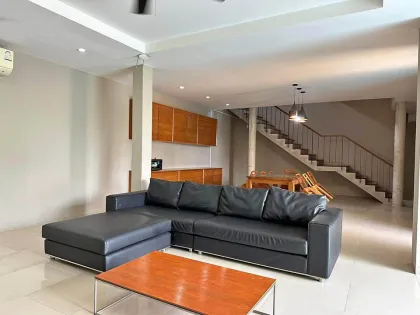 Villa privée avec piscine 4 chambres 4 salles de bain à louer à Chalong