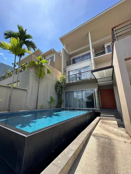 Villa privée avec piscine 4 chambres 4 salles de bain à louer à Chalong