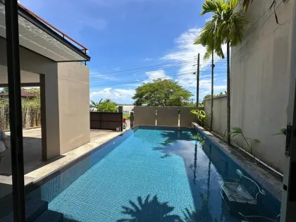 Villa privée avec piscine 4 chambres 4 salles de bain à louer à Chalong