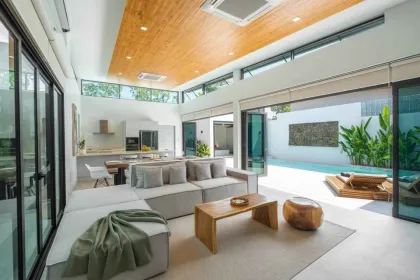 4-Bedroom Pool Villa with Rooftop Lake View near Layan Beach