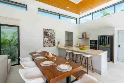4-Bedroom Pool Villa with Rooftop Lake View near Layan Beach