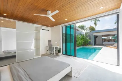 4-Bedroom Pool Villa with Rooftop Lake View near Layan Beach